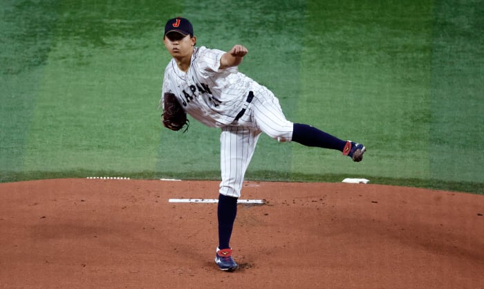 Japan starting pitcher Shota Imanaga pitches against the USA in the first inning at LoanDepot Park. (2023)